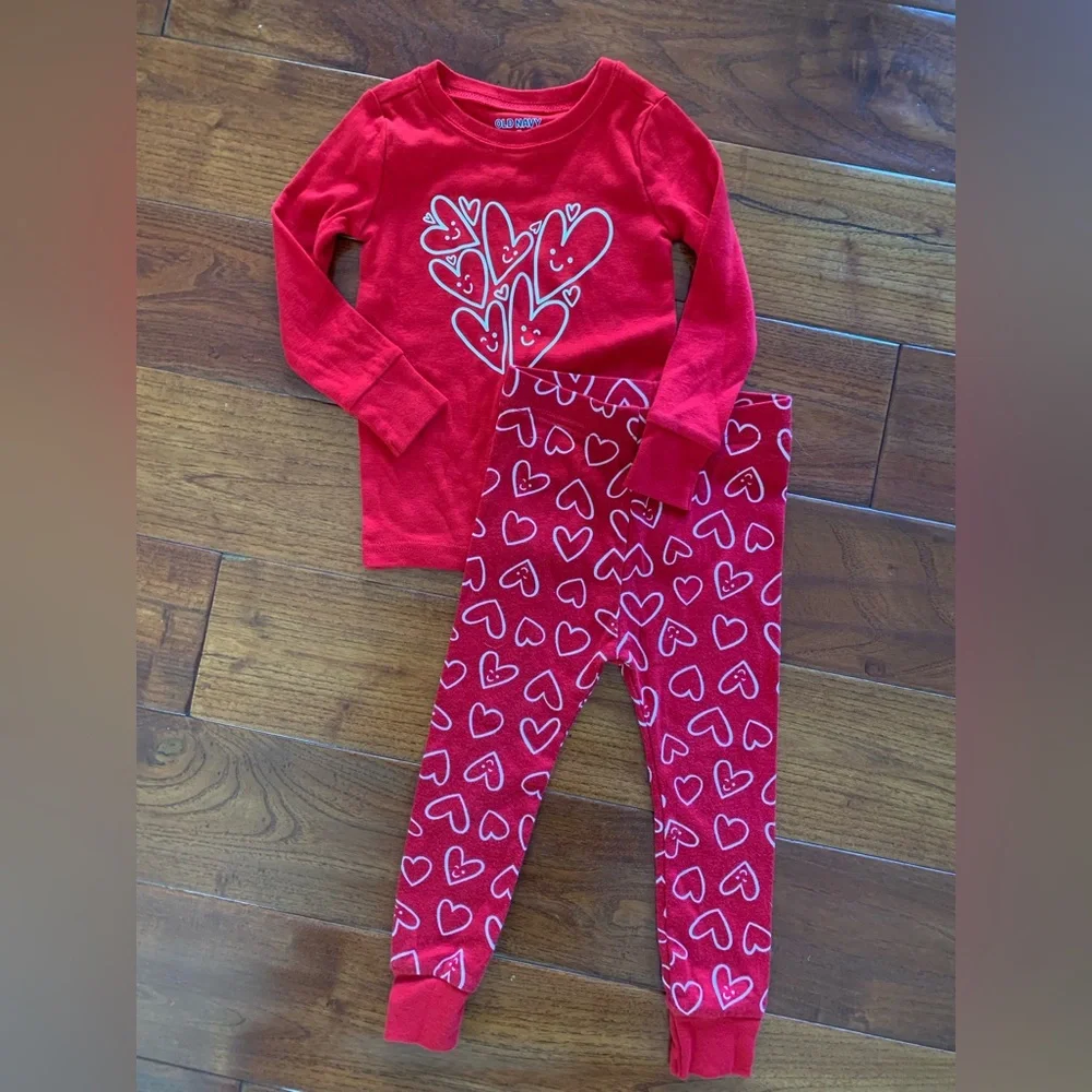 Girls Pajama Sets 4 piece Lot Size 2T Hearts Valentines Disney Minnie Old Navy